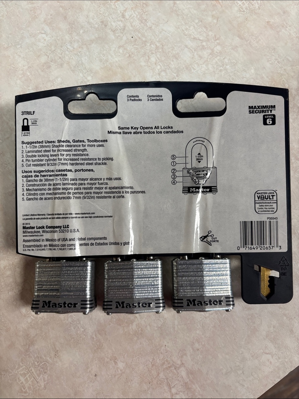 Padlocks (Master Lock) - Picture 2 of 2